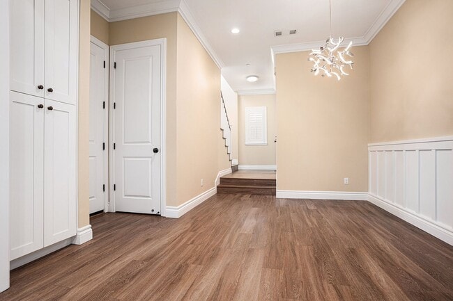 Photo - Beautiful Custom Townhouse In Desirable Wa...