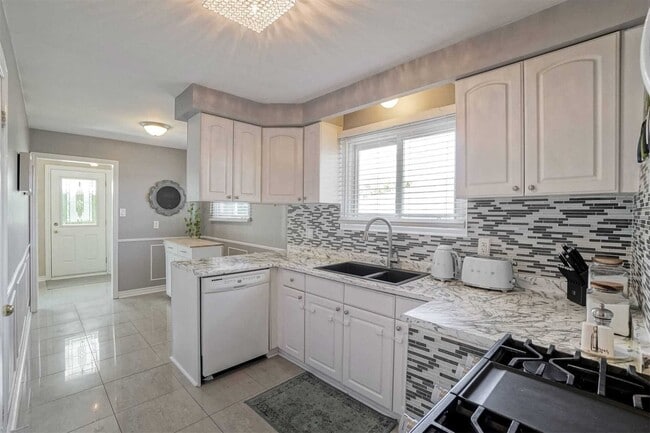 Photo - 353 Montego Rd