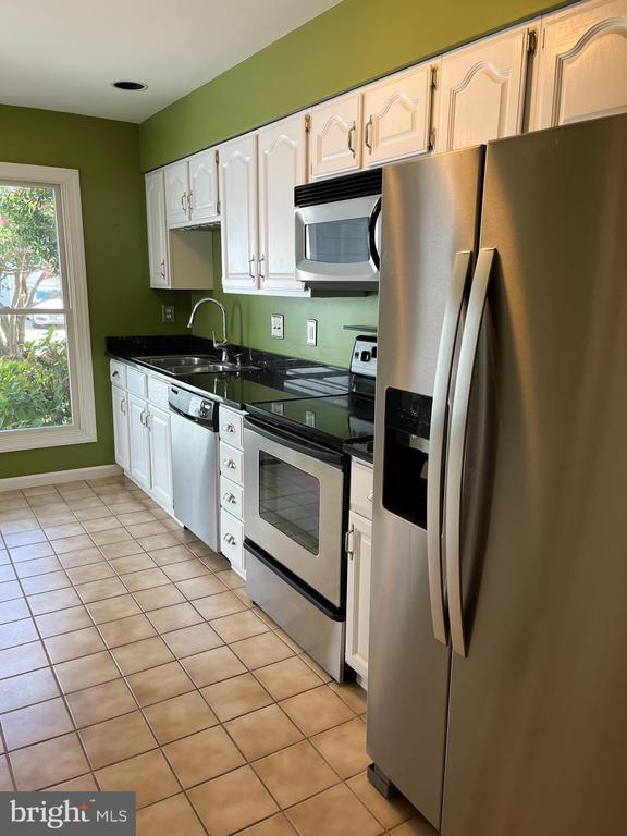 Photo - 2940 Winters Chase Way