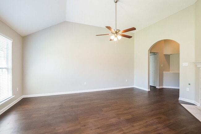 Photo - 10909 Lexington Dr