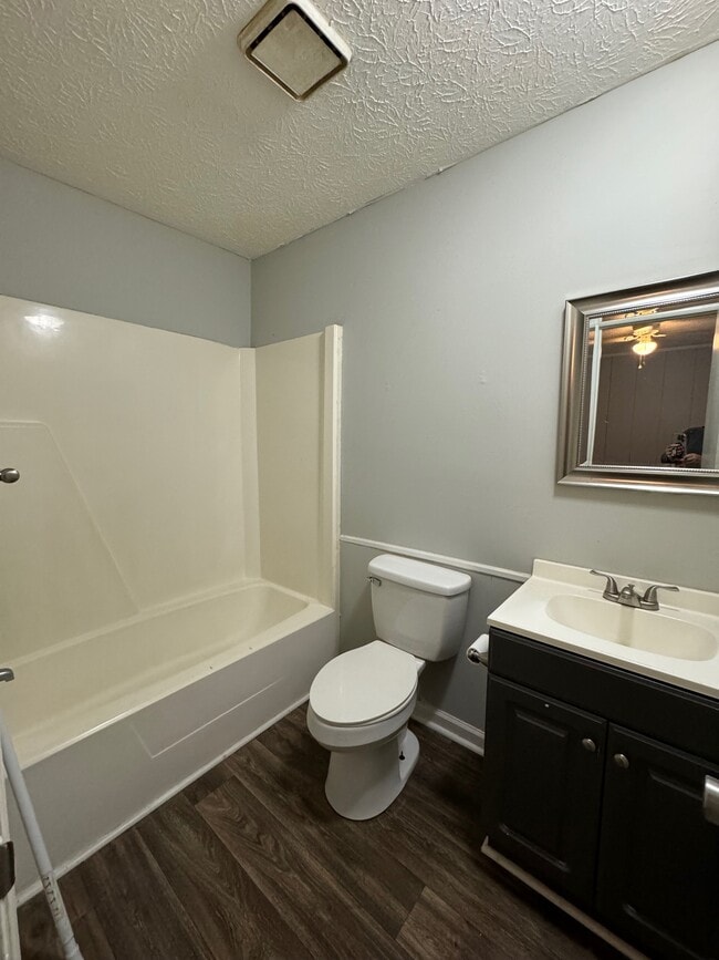 Photo - 111 Sinclair Marina Rd NE