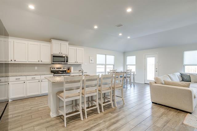 5828 Utopia Dr
