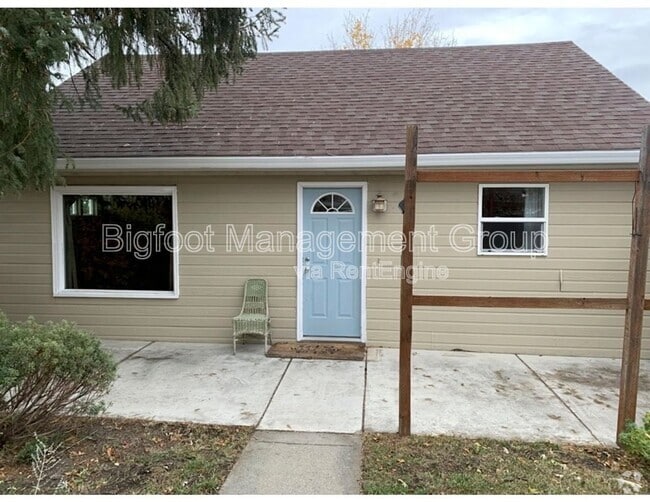 Building Photo - 1216 Cannon St Rental