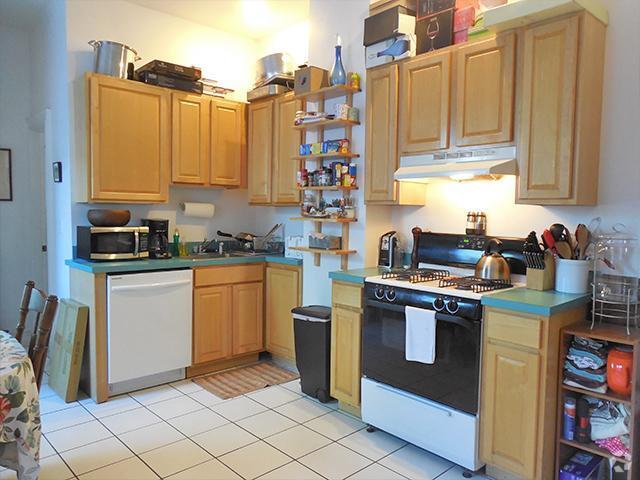 Building Photo - 196 Central St Unit 1C Rental