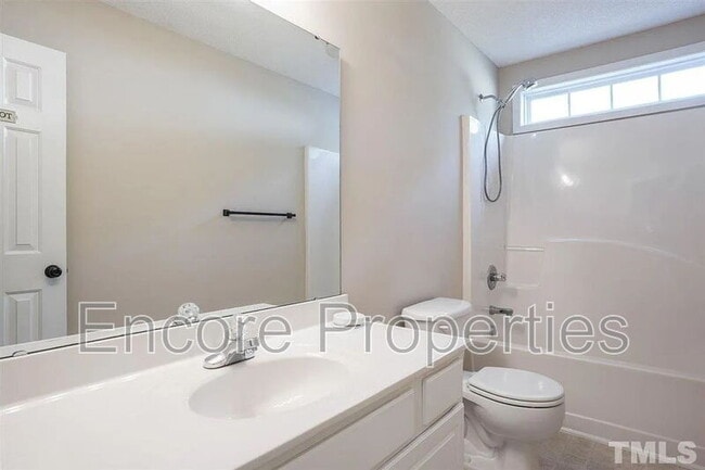 Photo - 312 Cabin Grove Ct