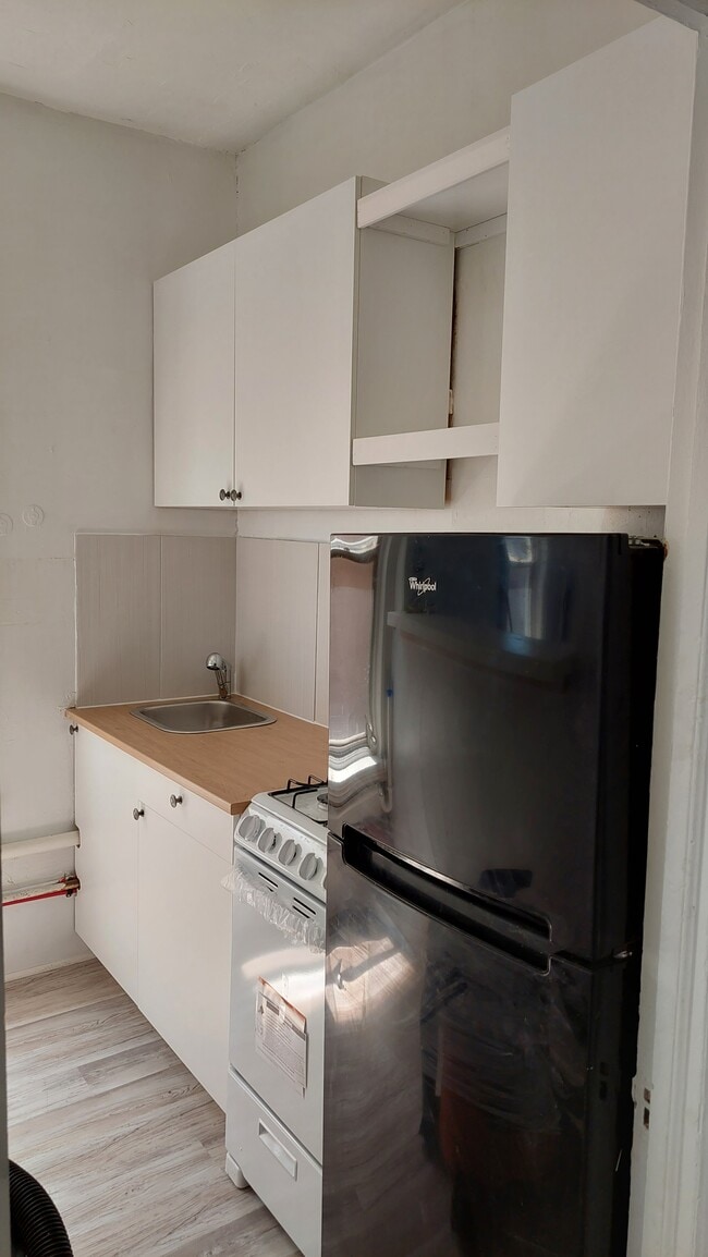 Building Photo - 505 N. 40th street Unit Apt 2
