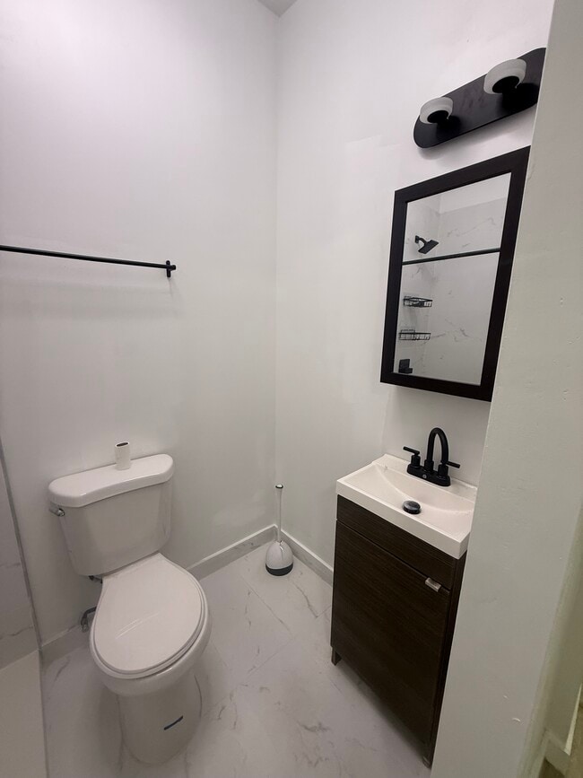 Photo - 203 Columbus Pky Unit B2