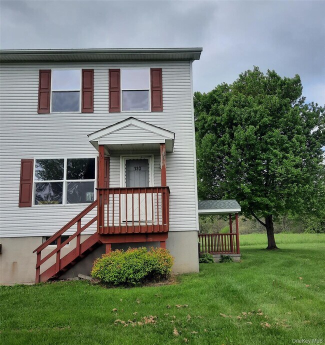 Photo - 131 Ridgebury Rd