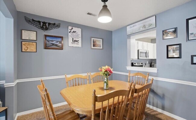 Photo - 1065 Eastgate Dr