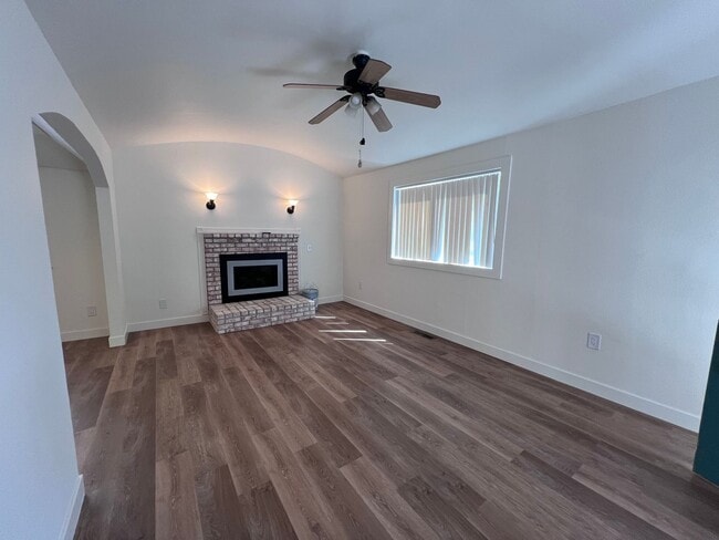 Photo - Beautiful Land Park home with fresh paint and new flooring throughout.