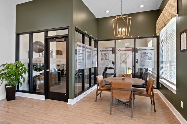 Photo - Parkway Trails