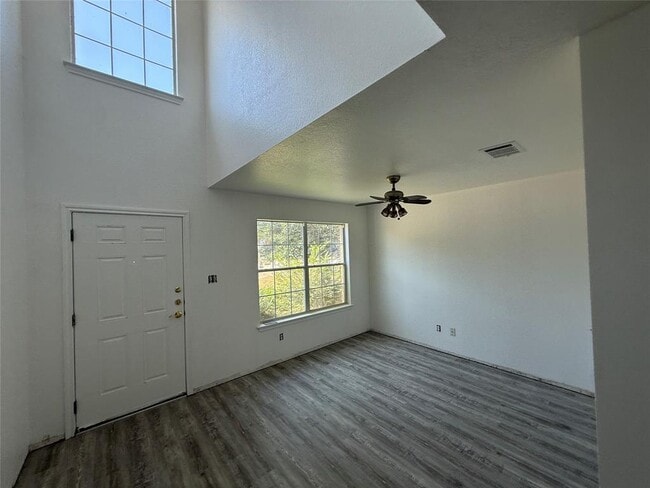 Photo - 1014 Glen Meadow Cove