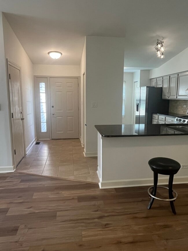 Photo - 1830 Shetland Rd