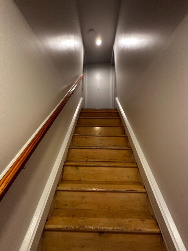 Photo - 1527 W 36th St