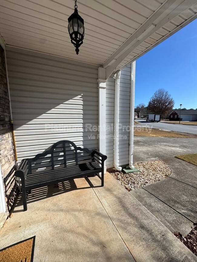 Photo - 231 Beckenham Ln