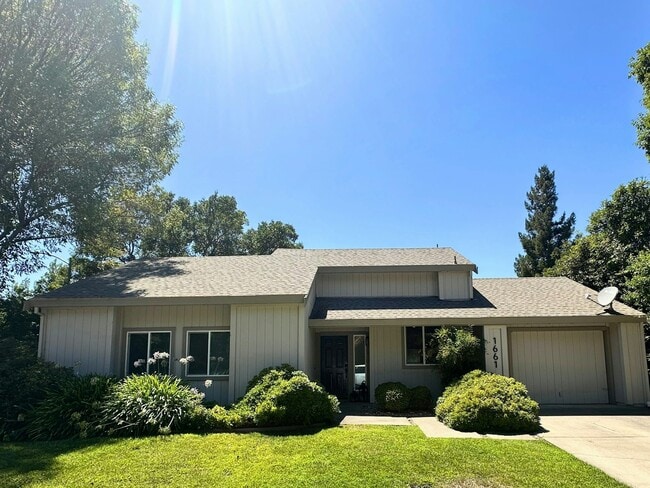 Photo - 1661 La Paloma Ct