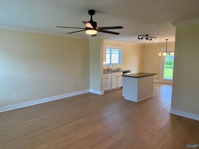 Photo - 226 Dormont Dr NE