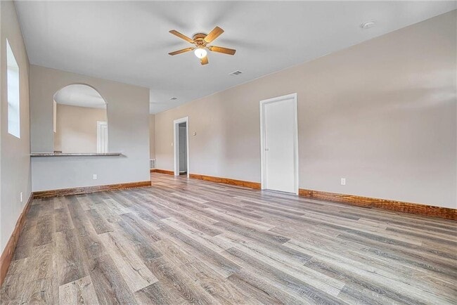 Photo - 301 N 9th St
