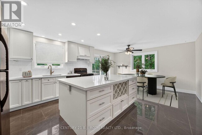 Photo - 7950 8th Line