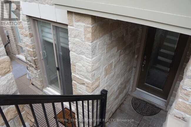 Photo - 10 Dunsheath Wy