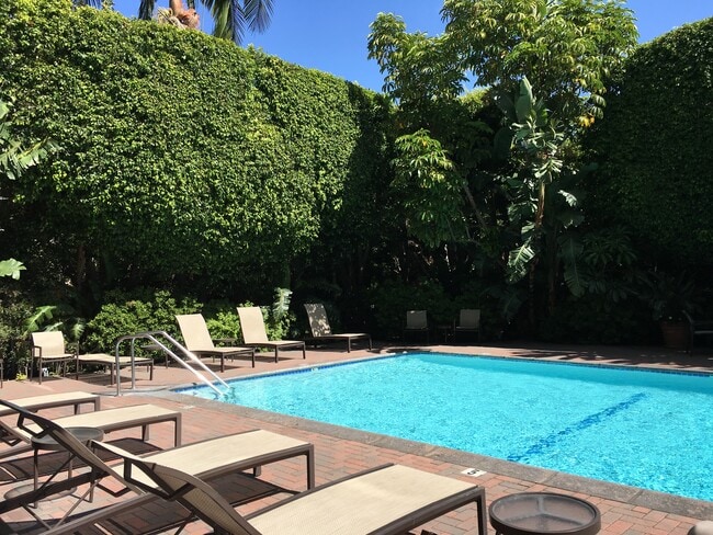 Building Photo - 969 Hilgard Ave Unit 309