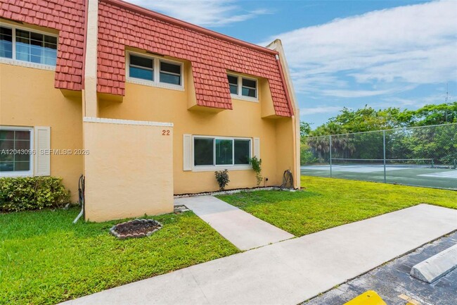 Building Photo - 22 Canterbury Ln