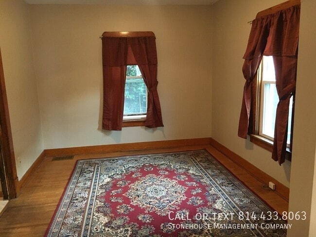 Photo - 1302 W 25th St