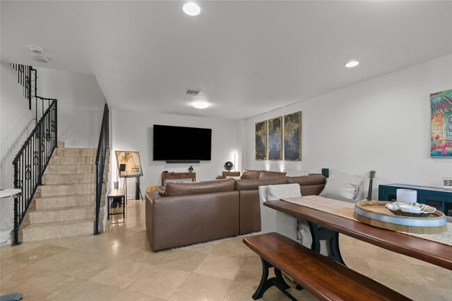 Photo - 732 NE 15th Ave