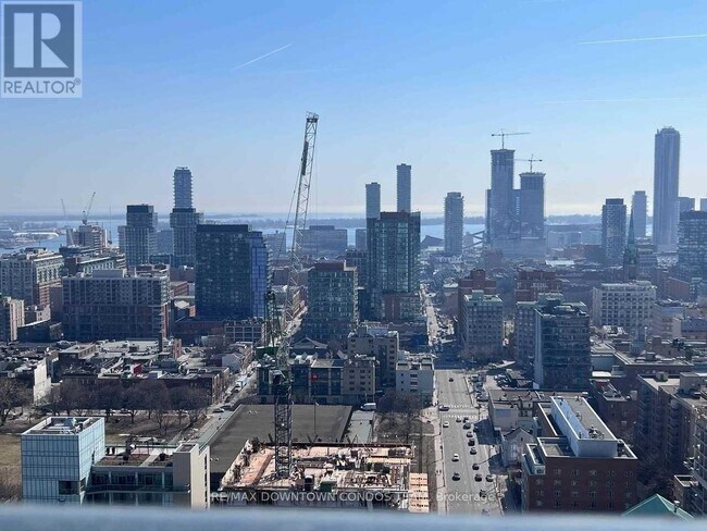 Photo - 181 Dundas St E Unité 3210