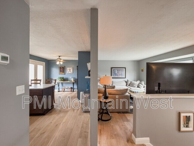 4982 Aspen Shadow Ct