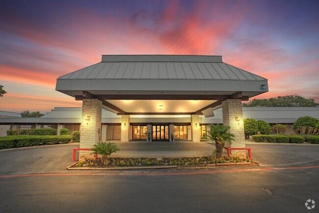 Building Photo - Vivo Living New Braunfels I Rental