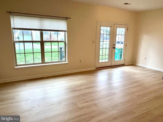 Photo - 2037 Powell Dr