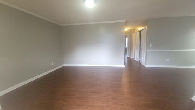 Photo - "Spacious 2-Bed, 2-Bath Gem in Huntsville's Heart – Your Ideal Retreat Awaits!" Unit Apt D