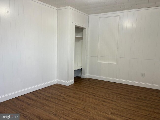 Photo - 2713 Hammonds Ferry Rd