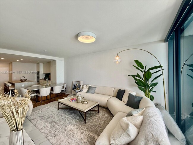 Photo - 700 NE 24th St Unit 1002