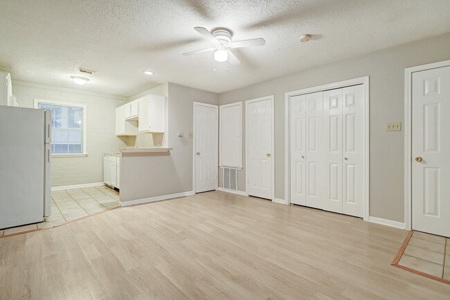 Photo - 802 Stanford St Unit 4