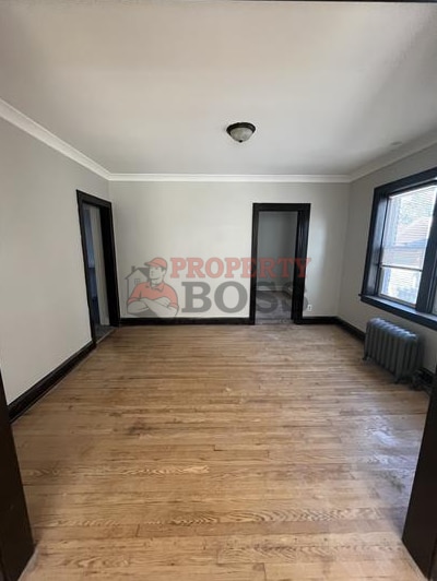 Photo - 833 E 114th St