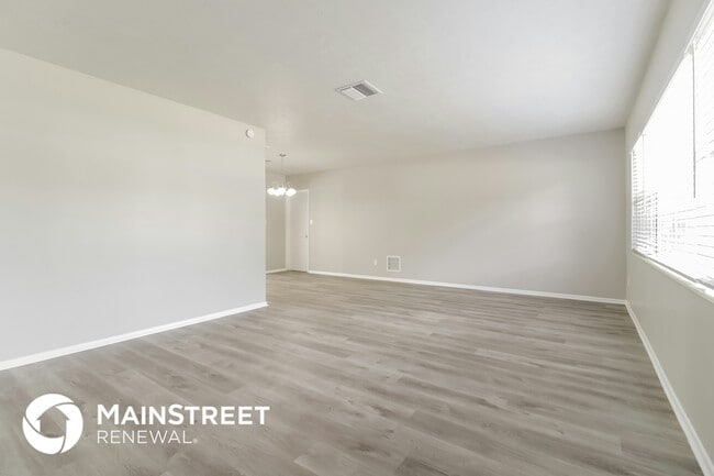 Photo - 1102 Malone Dr