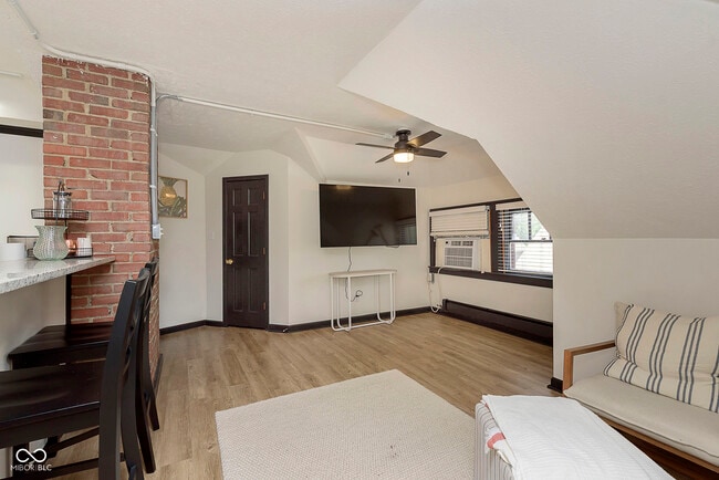 Photo - 1428 N Park Ave Unit 6