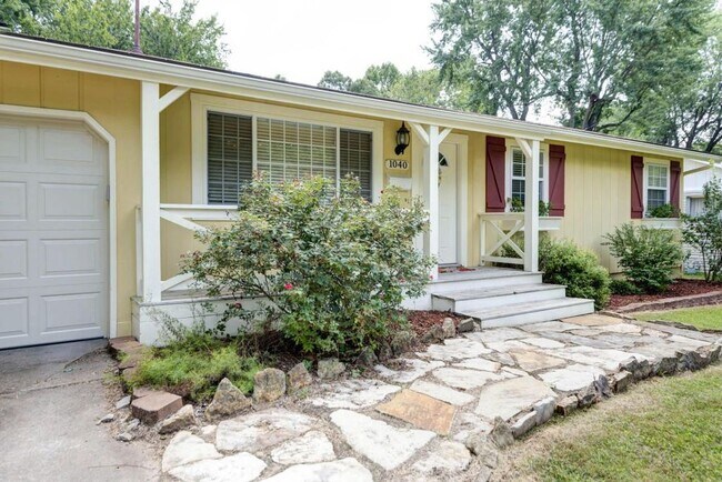 Photo - 1040 S Bruce