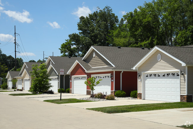 Redwood Brownstown Telegraph Road - Redwood Brownstown Telegraph Road Townhomes