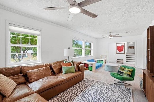 Photo - 1720 Mary Lou Ln SE