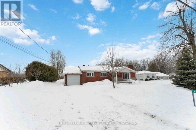 Photo - 4670 Fallowfield Rd