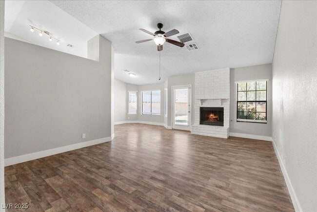 Photo - 720 Skipjack Dr