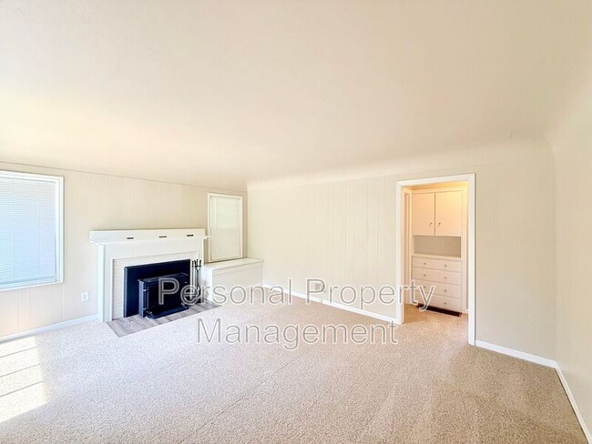Photo - 506 W 39th St