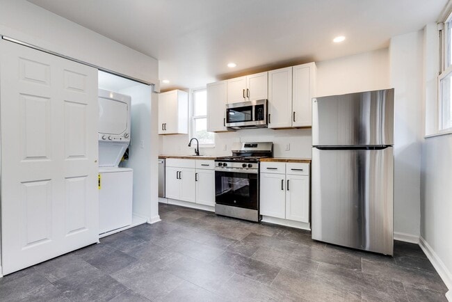 Photo - 925 Manton Wy