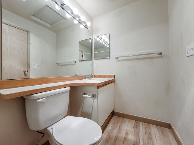 Photo - Kent East Hill Townhome with Garage & Patio