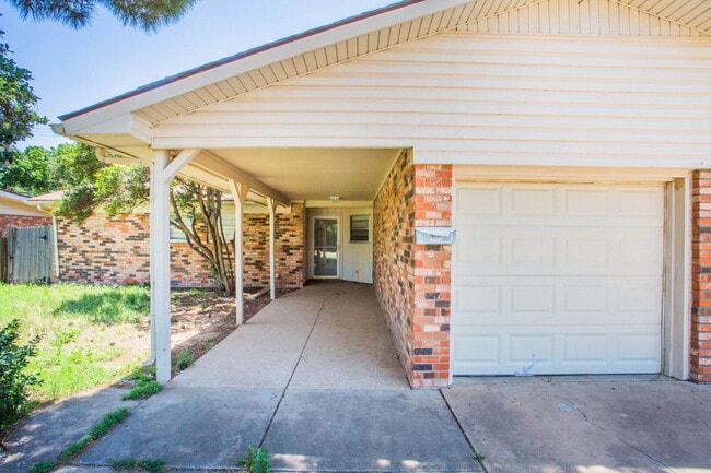 Photo - Beautiful 3/2 with a Bonus Room!