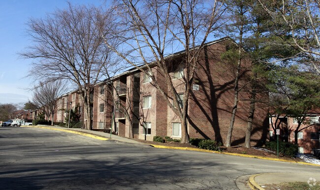 Stony Brook Apartments
