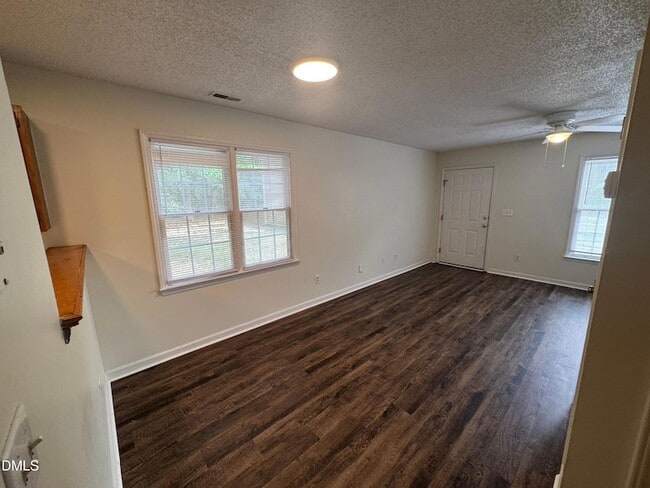 Photo - 2918 Faversham Pl